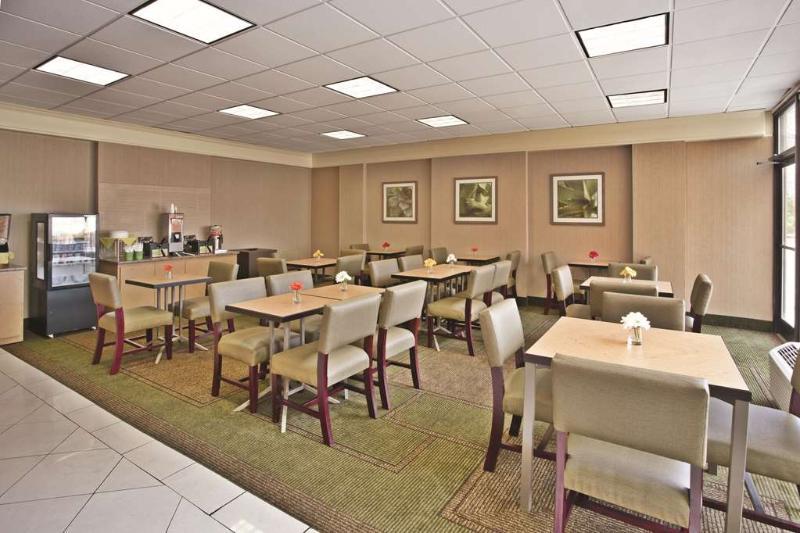 La Quinta Inn & Suites By Wyndham Kingsport Tricities Airport Екстер'єр фото